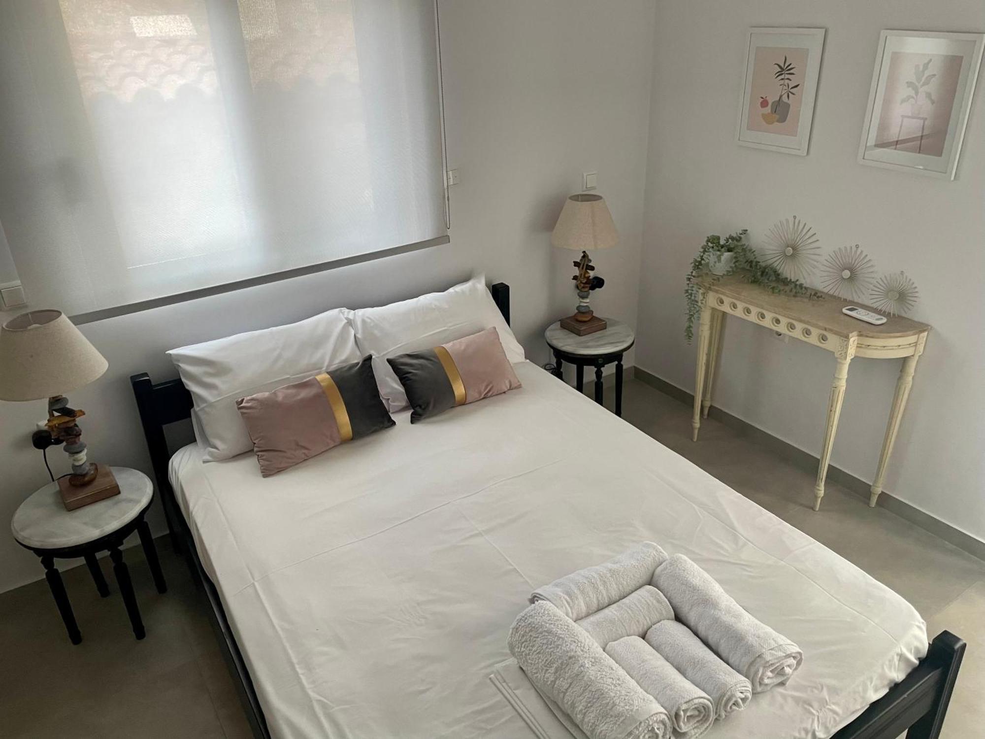 Villa Isabella Aegina Vathí Exteriör bild